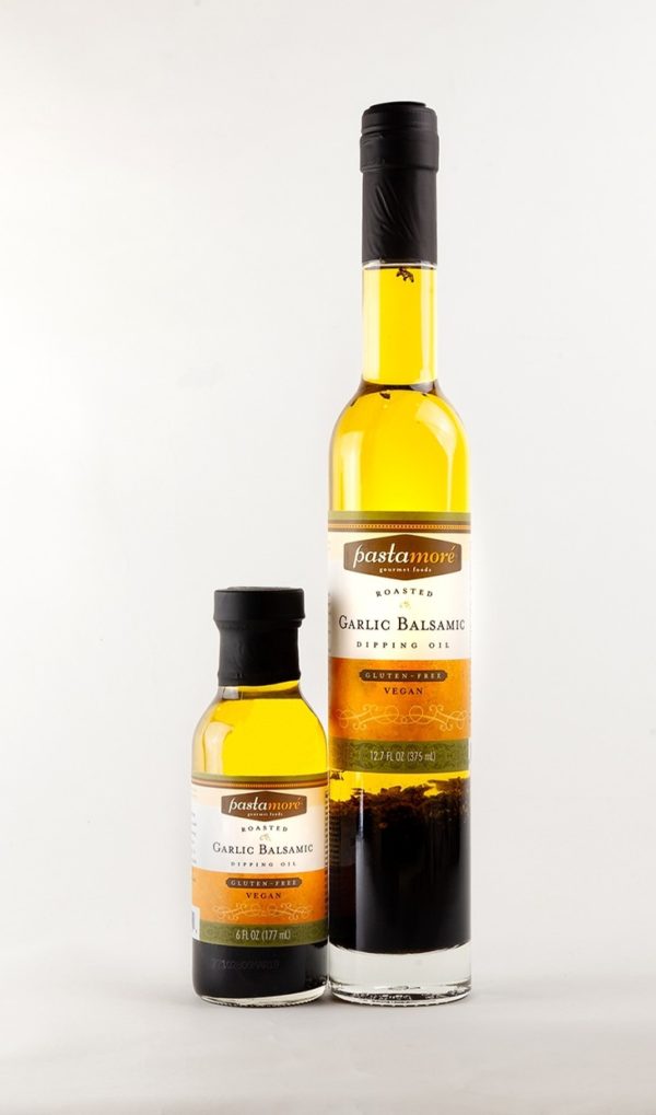 rd_pastamore_garlic_balsamic_dipping_oil